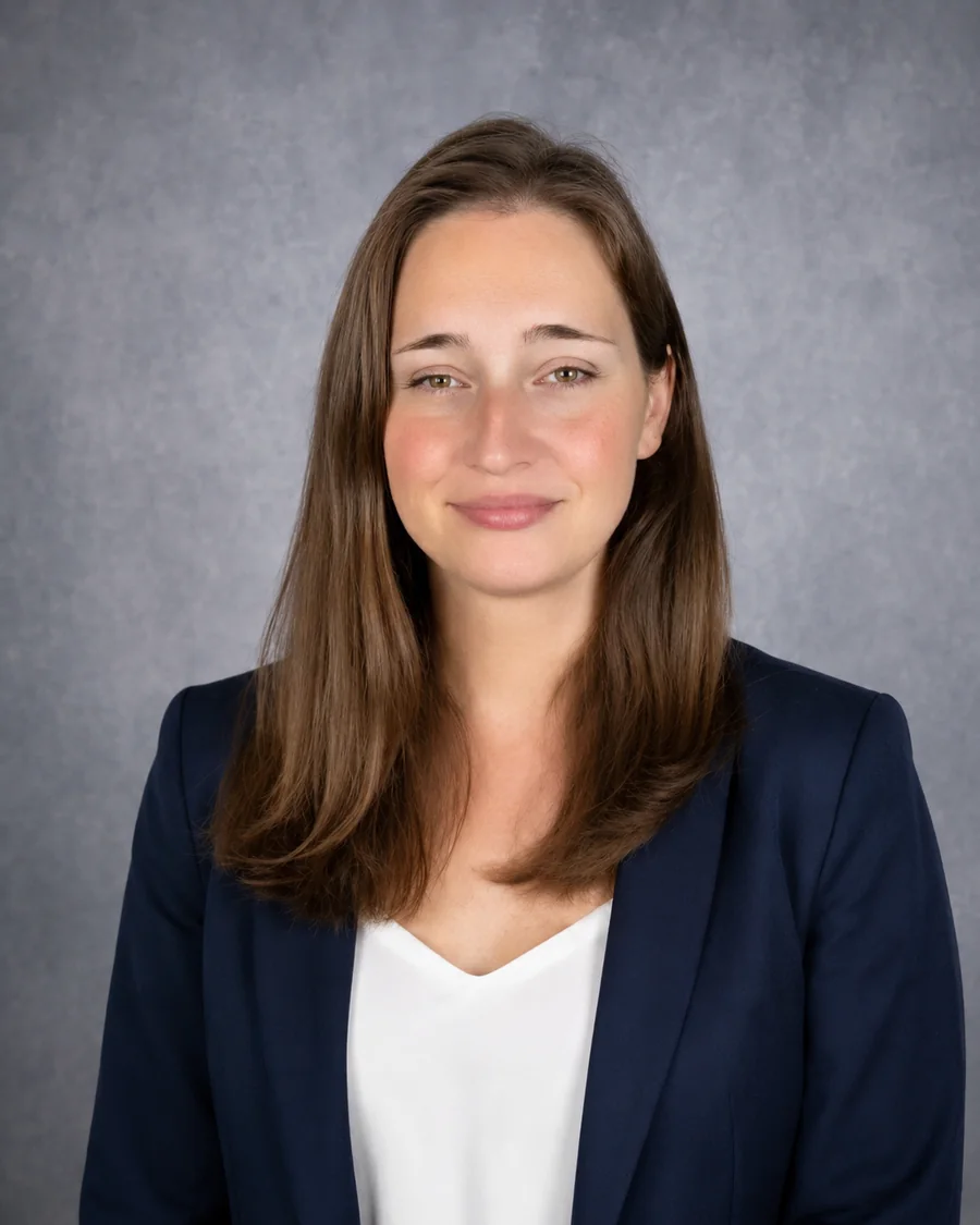 Crystal Lauda, Derry real estate agent
